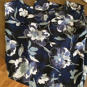 Ann Taylor blouse with flowers very nice for work or for lunch in a nice weekend